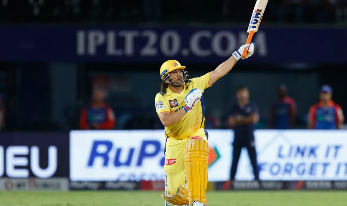 Dhoni came to play for the first time in the season